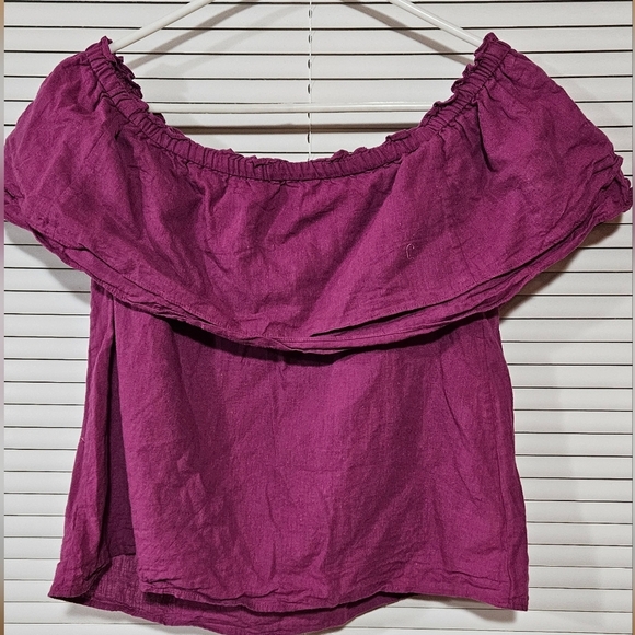 BCBGMaxAzria Off-Shoulder Magenta Blouse - Picture 4 of 5